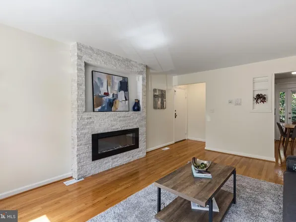 4815 31st St S APT A2, Arlington, VA 22206