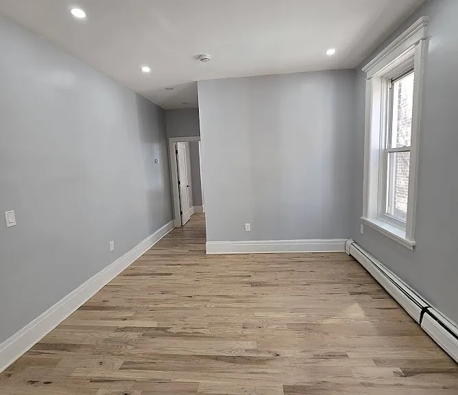 81 Bostwick Ave #3R1 — Photo 7