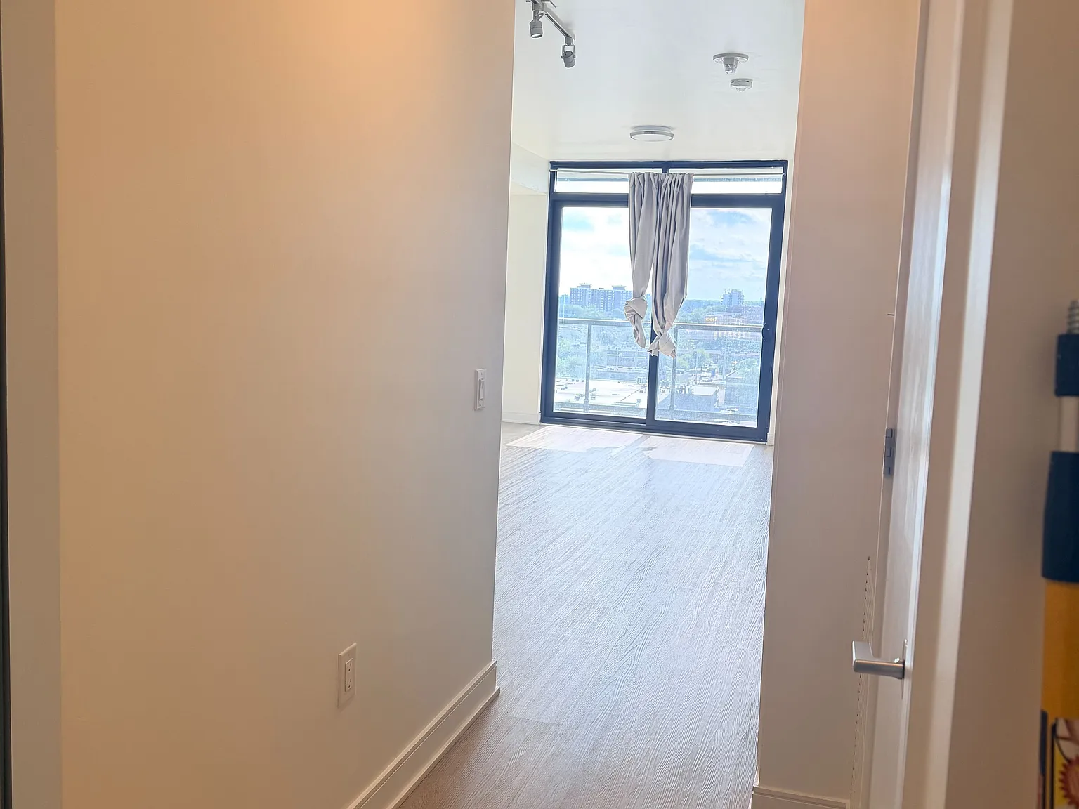 2 bed, $2,450 — Photo 3