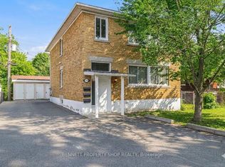 713 Morgan St #1, Ottawa, ON K1K 3M3