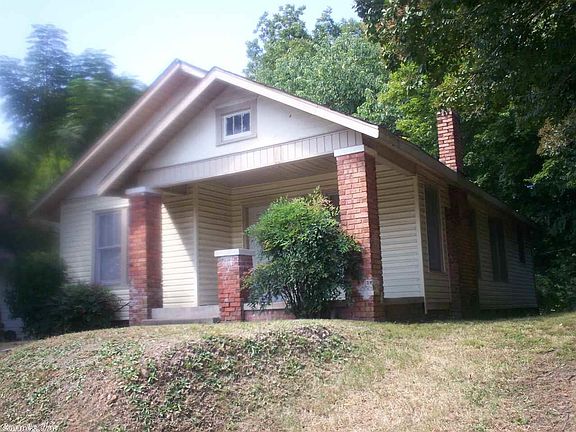 2nd image of 1804 Martin Luther King Dr