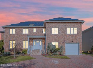 20 Lundi Ct, Staten Island, NY 10314