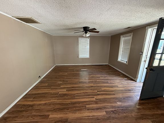 5th image of 312 Gentry St