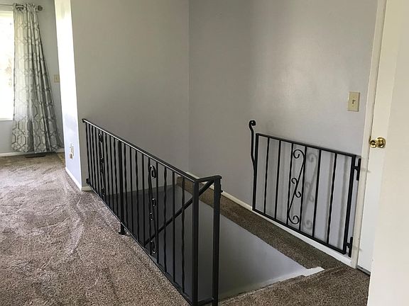 5th image of 13318 E 10th Ave