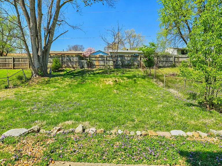 3018 Lyme St — Photo 14