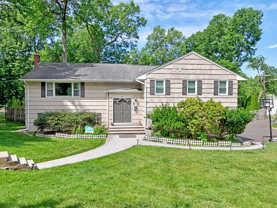 1st image of 2 Langtree Dr