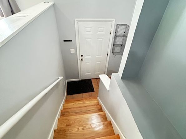 9 Mary Ann Dr