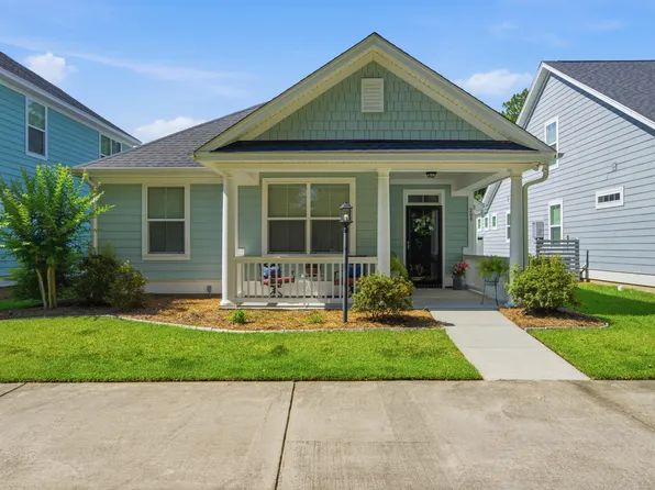 209 Blue Bonnet St, Summerville, SC 29483