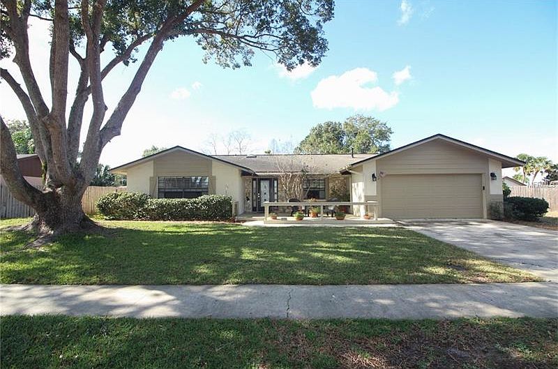 1st image of 105 Ardsdale Ct
