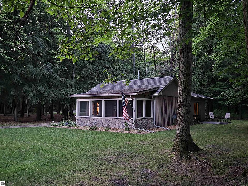 1st image of 8604 Deadstream Rd