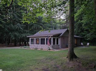 8604 Deadstream Rd, Honor, MI 49640