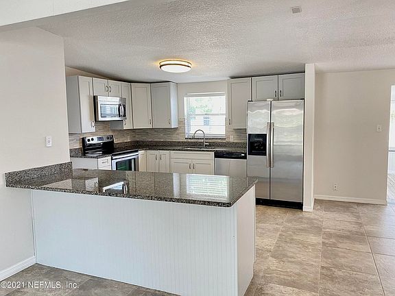 3rd image of 1112 Oceanwood Dr N