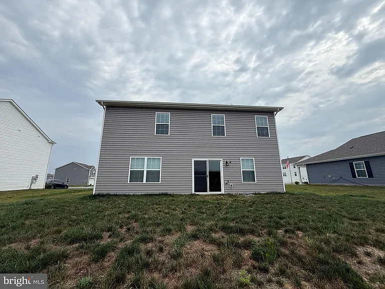 223 Orpington Dr — Photo 2