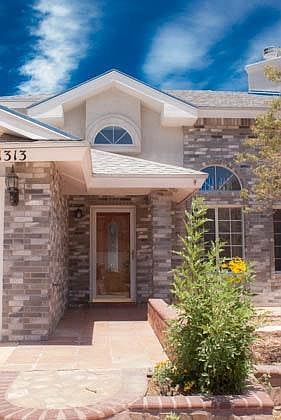 2nd image of 1313 James Cravens Ct