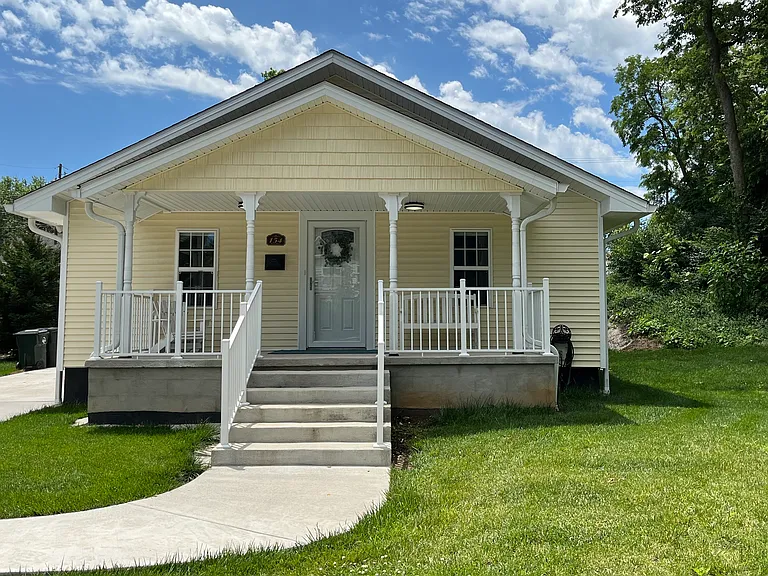 154 Depot St — Photo 12