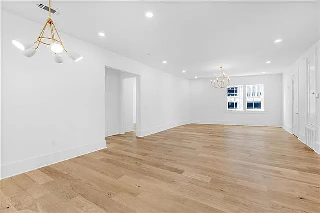 875 Okeefe Ave #301 — Photo 2