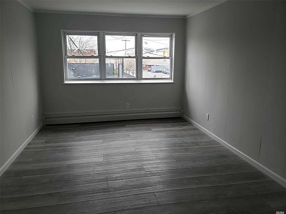 2nd image of 102 W Hudson St APT 2D