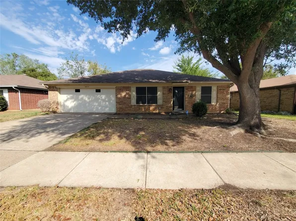 6415 Kelly Elliott Rd, Arlington, TX 76001