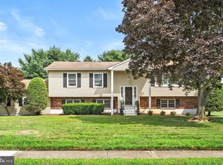 7 Old Post Ln, Hamilton, NJ 08620