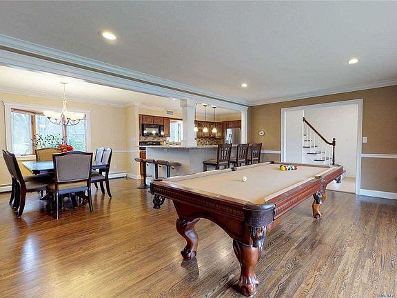 4th image of 11 Willow Pl