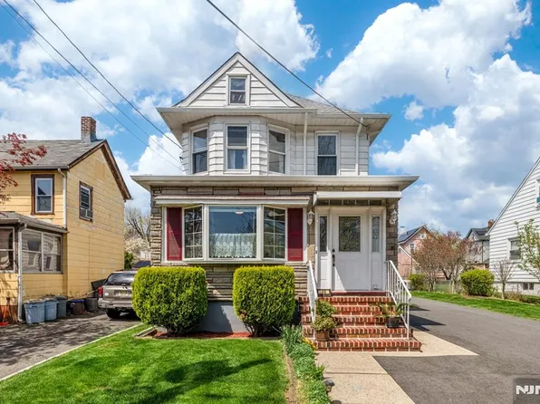 98 Laurel St, Ridgefield Park, NJ 07660