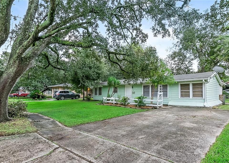 1st image of 201 Berkley Dr