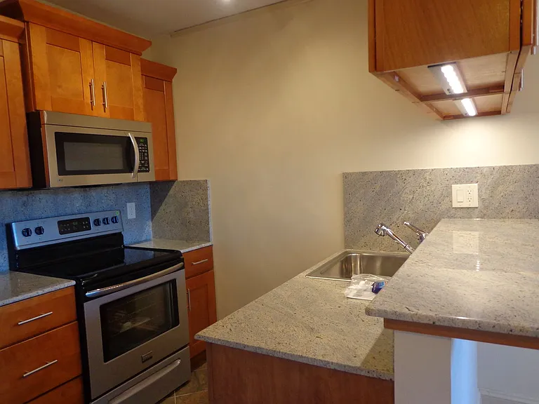 Bryant Apartments — Photo 42