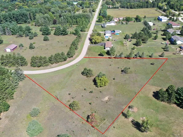 Skyview Ln #3, Waupaca, WI 54981