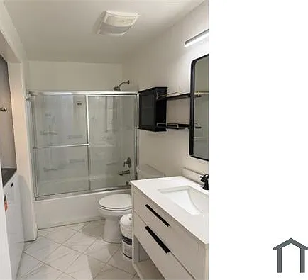 3 bed, 900 sqft, $2,250 — Photo 2