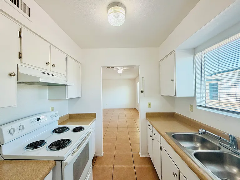 Sentinel Villas Tucson — Photo 1