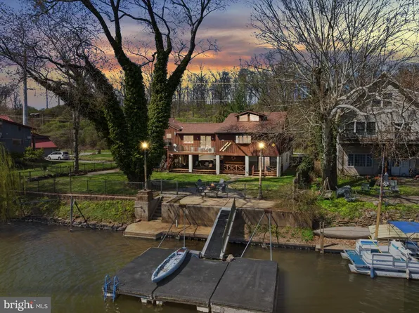 13 W Indian Ln, Norristown, PA 19403