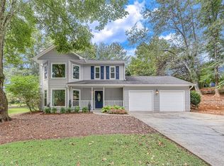 3834 Thornhill Dr SW, Lilburn, GA 30047