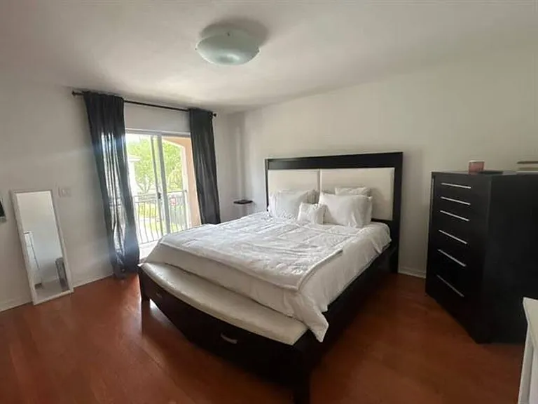 238 SE 2nd Ave #Townhouse 238 — Photo 23