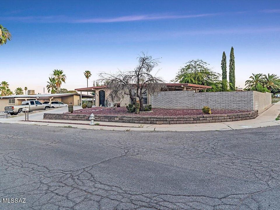1st image of 3334 S Summit Ave