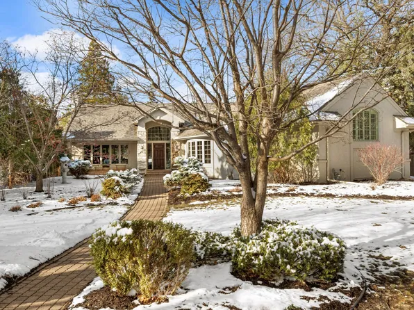 2249 Summit Ave, Saint Paul, MN 55105