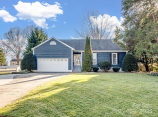 14336 Hackamore Dr, Matthews, NC 28105