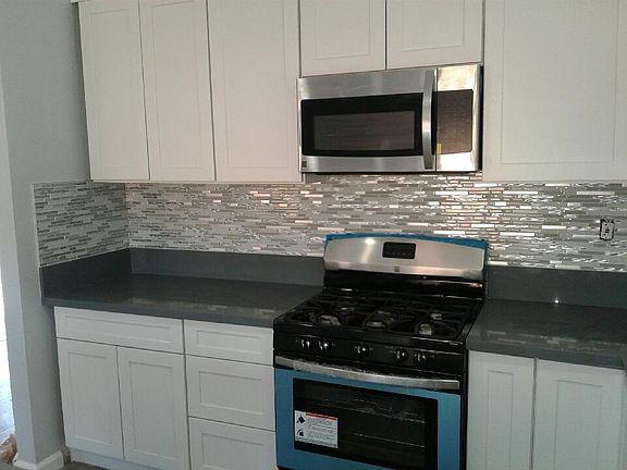 4th image of 502 Fife Ave