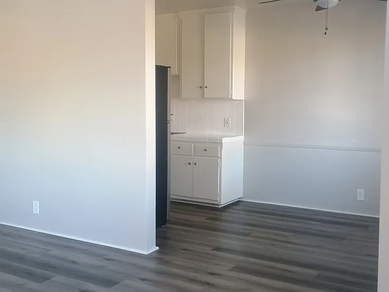 2130 W El Segundo Blvd #8 — Photo 10