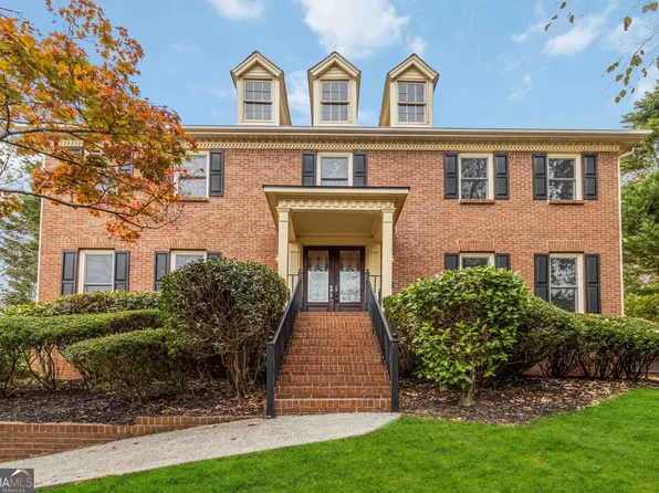 9070 Twelvestones Dr, Roswell, GA 30076