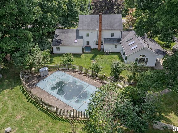 3rd image of 394 Tashua Road