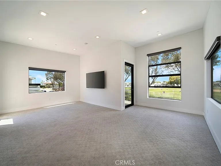 324 Saint Andrews Rd — Photo 14