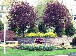 10 Cliff Dr #51, Englewood, NJ 07631