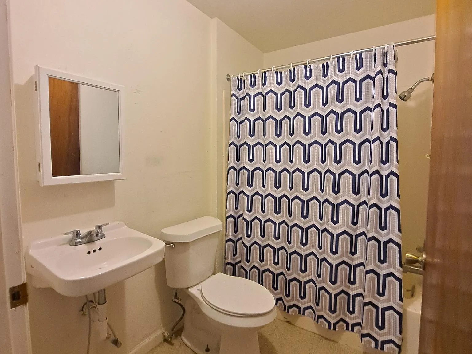 2 bed, 550 sqft, $925 — Photo 3