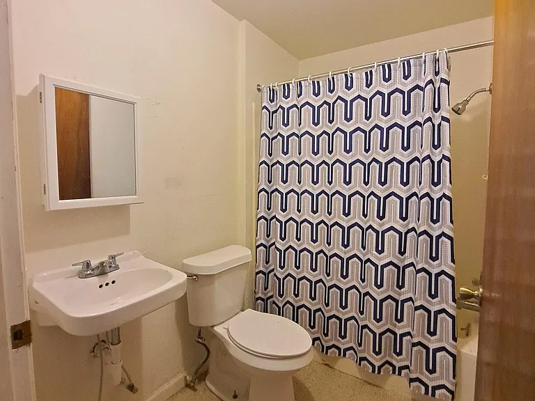 1320 Coleman Ave — Photo 3