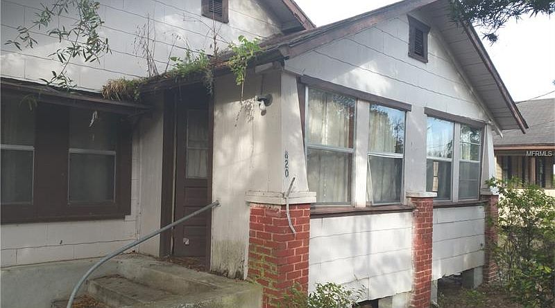 1st image of 820 Center Ave