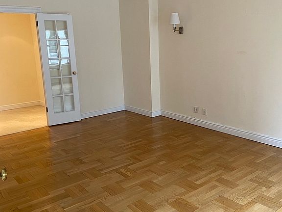 4th image of 60 W 57th St APT 14C