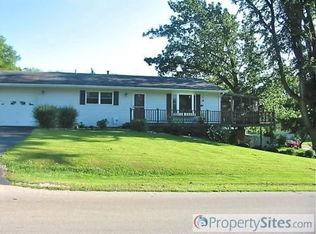 1010 3rd Ave N, Cordova, IL 61242