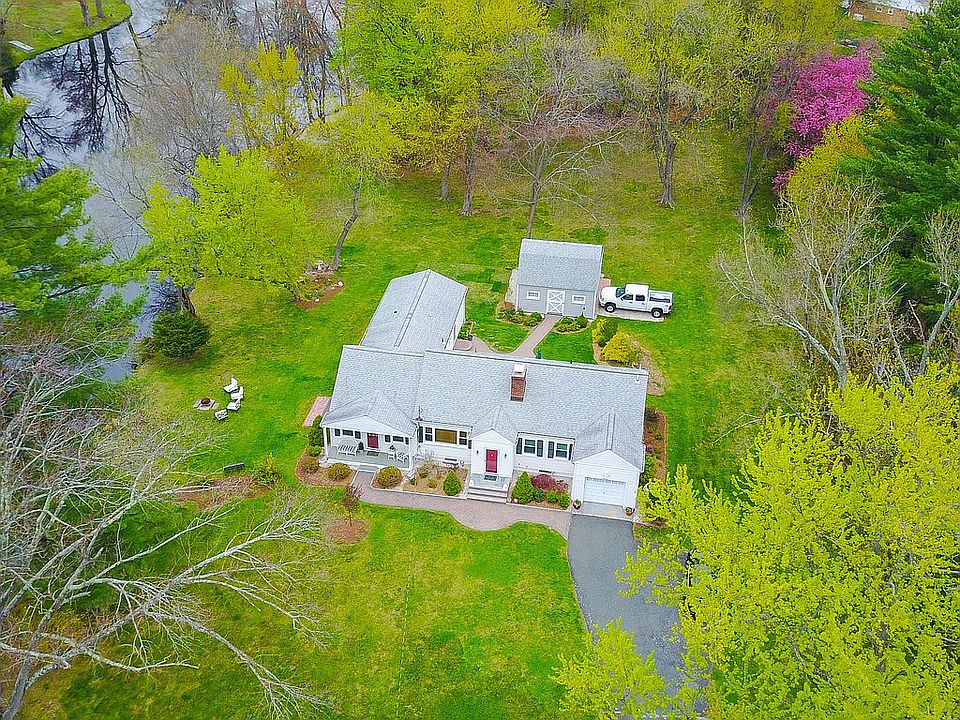 2nd image of 20 Florence Ave