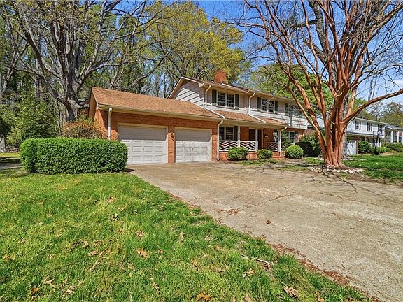 2nd image of 218 Crittenden Ln