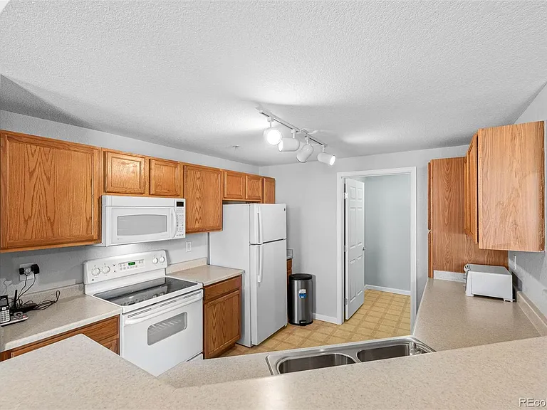 5704 N Gibralter Way #7-201 — Photo 8